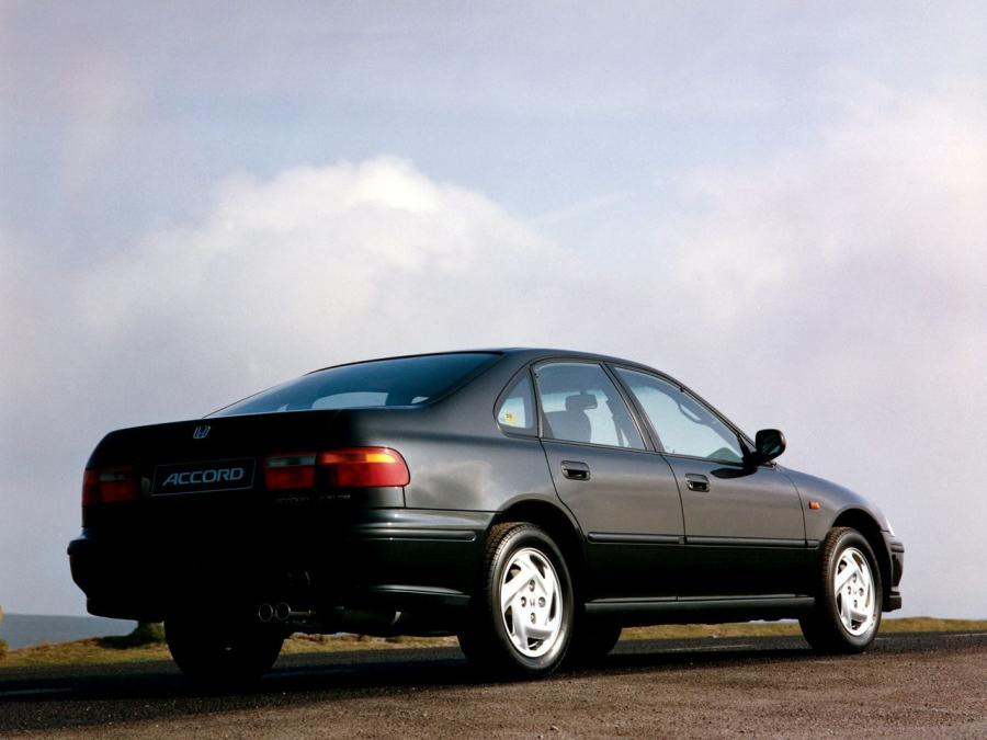  Honda Accord Sedan 1993 года  (фото 6 из 9)